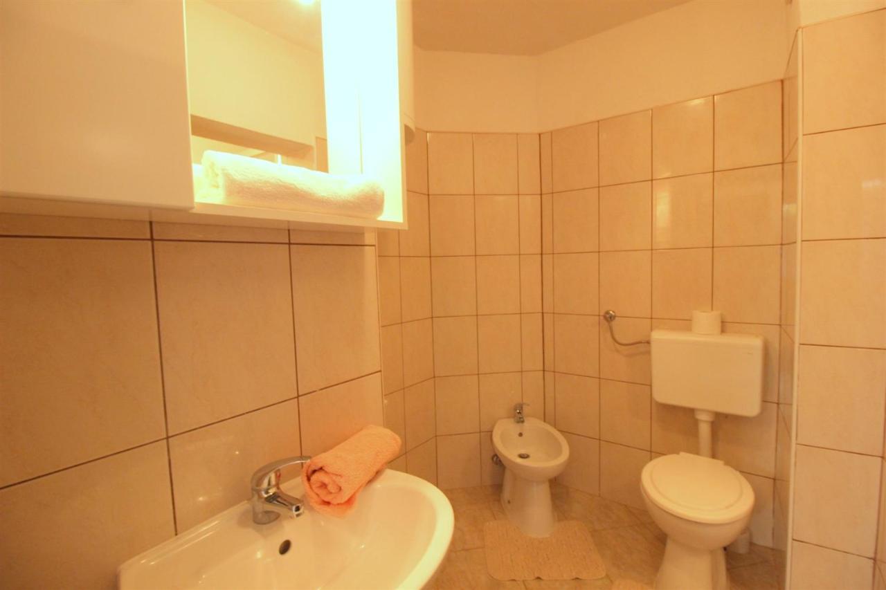 Gianna N2, 600 M From The Beach Novigrad  Luaran gambar